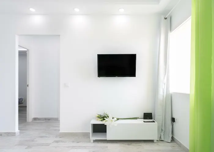 906 Luxury Paraiso Sea View *